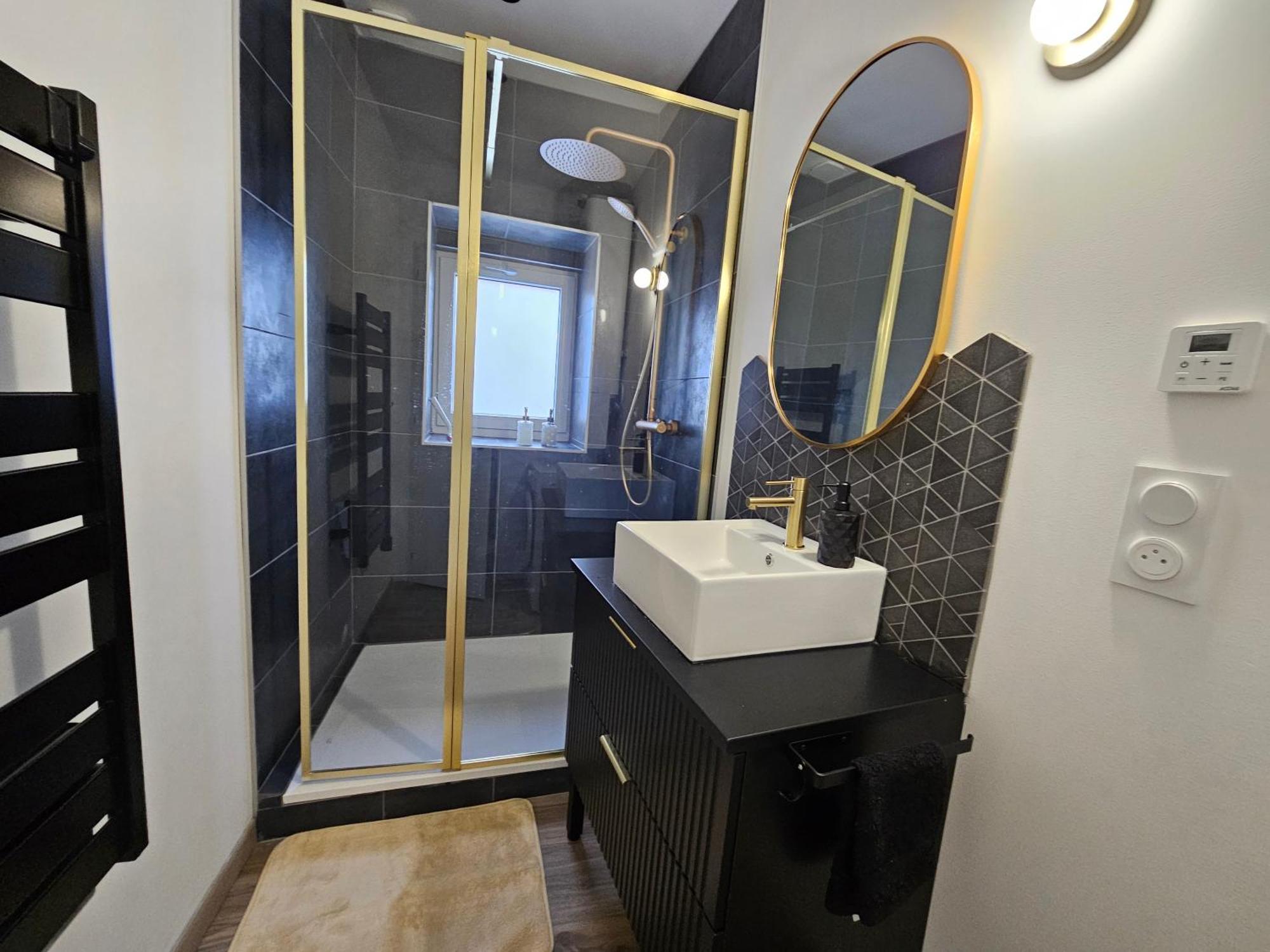 Suite Chic, Contemporaine Au Pied De La Cathedrale เวียน ภายนอก รูปภาพ